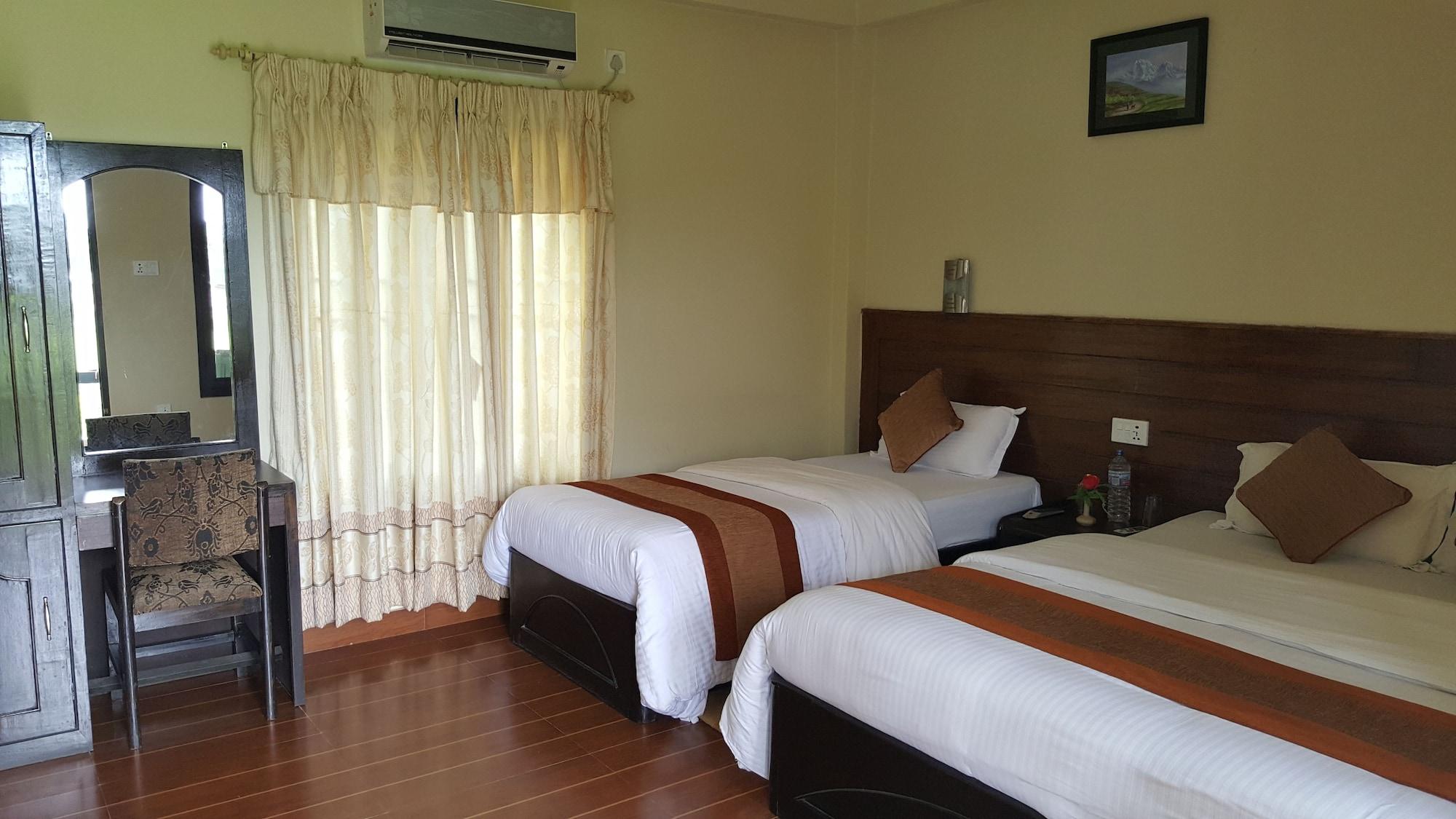 Chitwan Village Resort Sauraha Eksteriør bilde