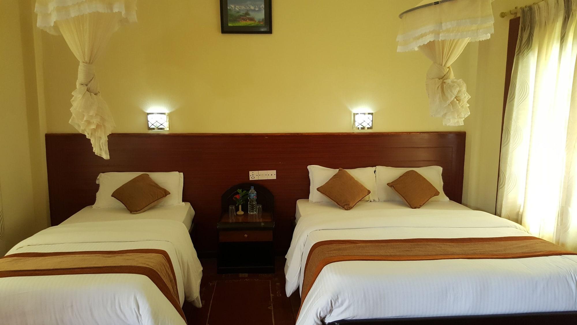 Chitwan Village Resort Sauraha Eksteriør bilde