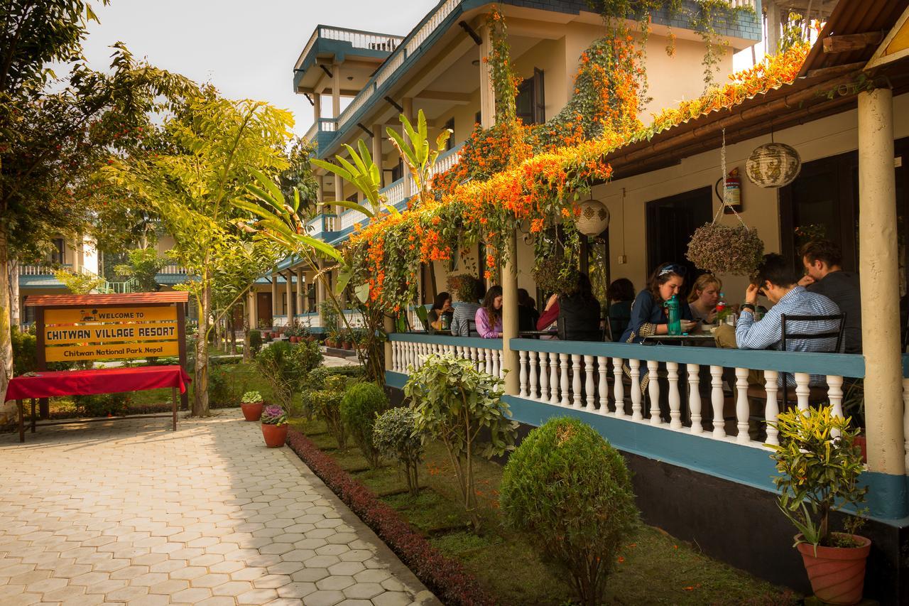 Chitwan Village Resort Sauraha Eksteriør bilde