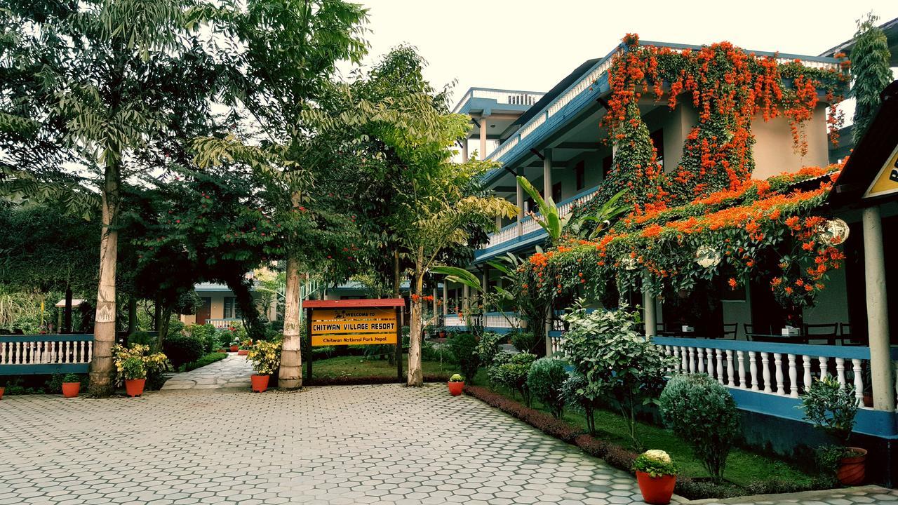 Chitwan Village Resort Sauraha Eksteriør bilde