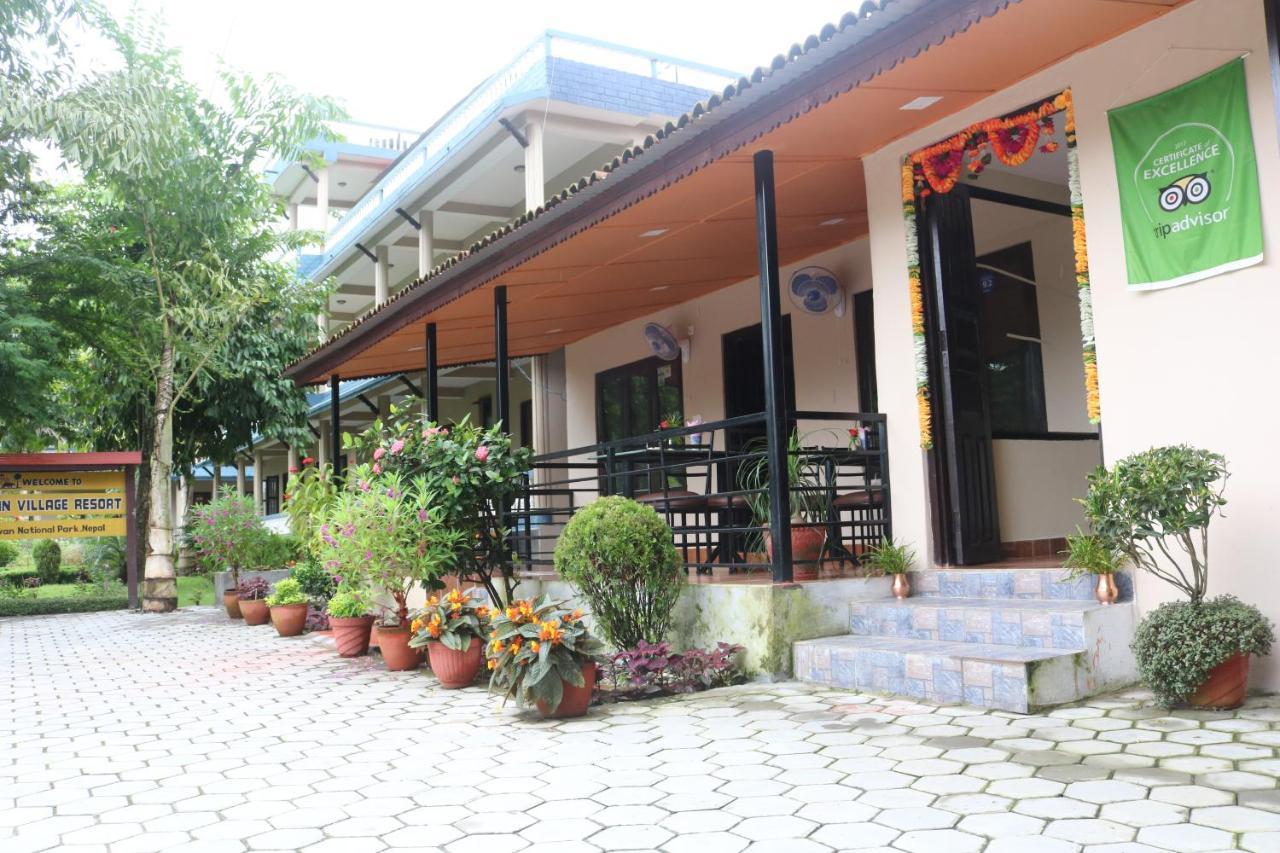 Chitwan Village Resort Sauraha Eksteriør bilde