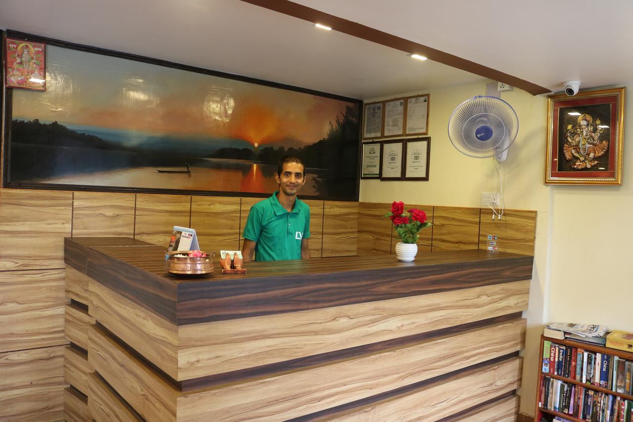 Chitwan Village Resort Sauraha Eksteriør bilde